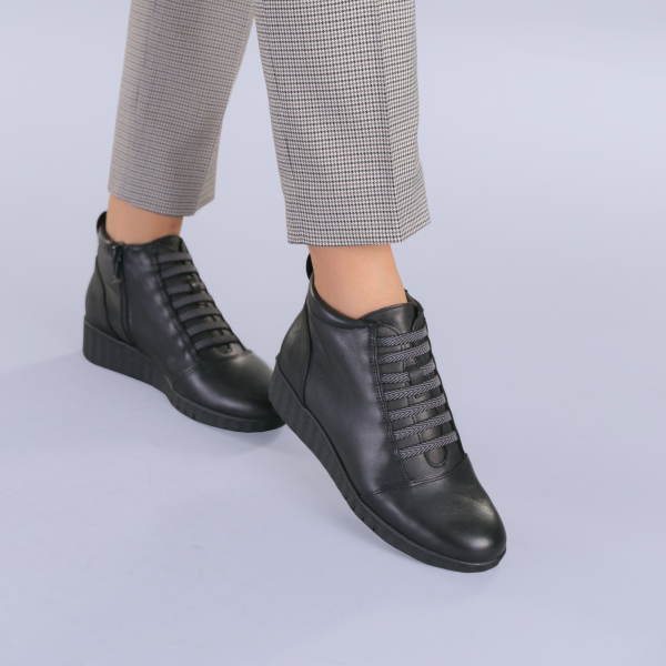 Δερμάτινα παπούτσια  Lova μαύρα - Kalapod.gr